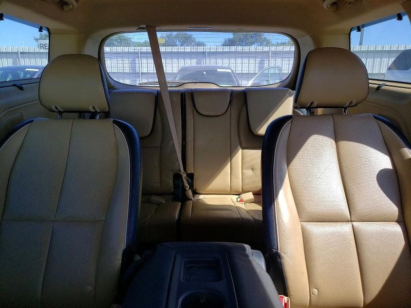 2017 KIA SEDONA LX 10