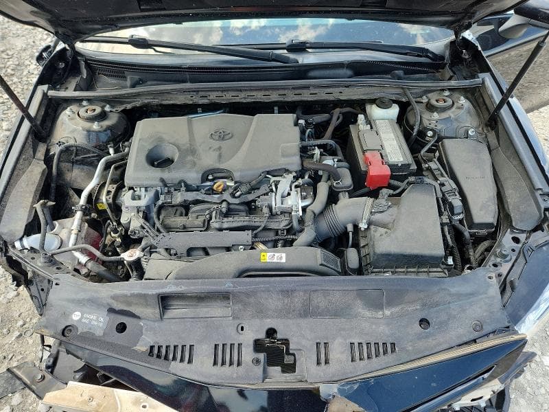 2019 TOYOTA CAMRY SE 11