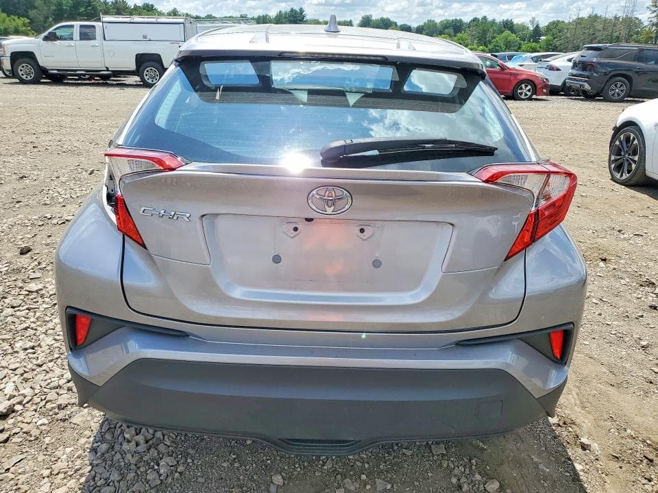 2020 TOYOTA C-HR LE 6