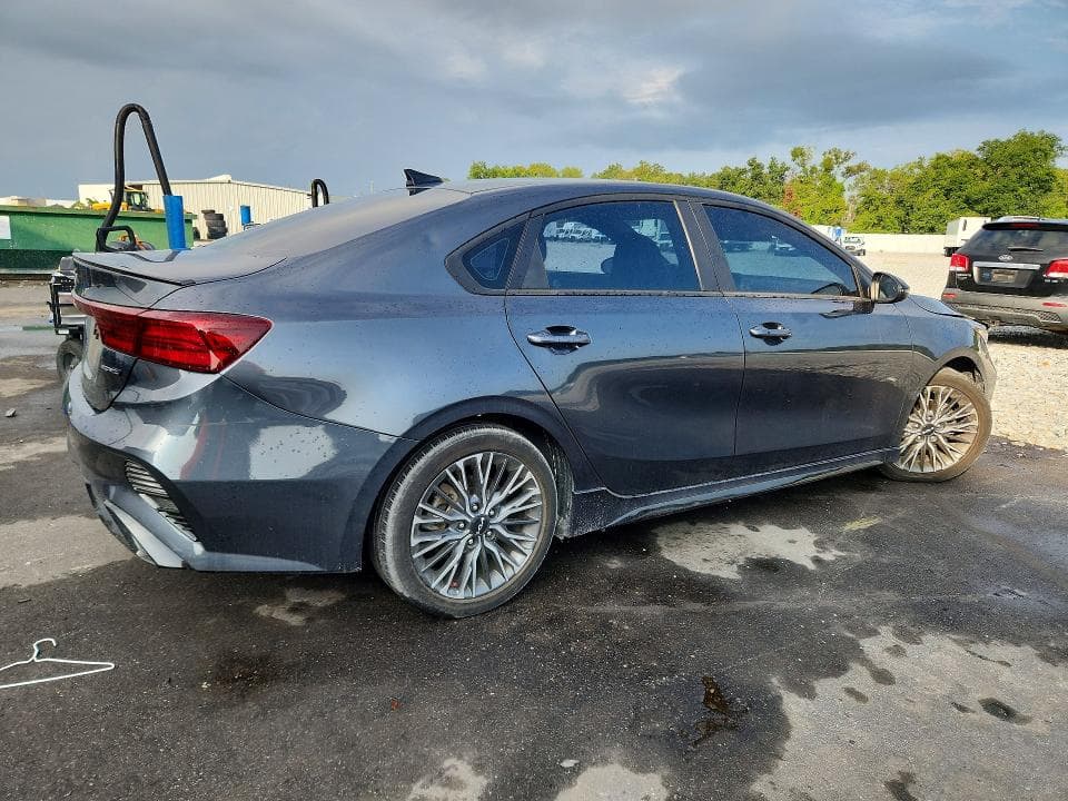 2024 KIA FORTE GT LINE 3