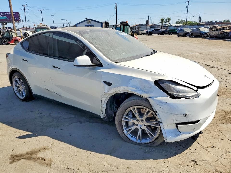 2023 TESLA MODEL Y 4