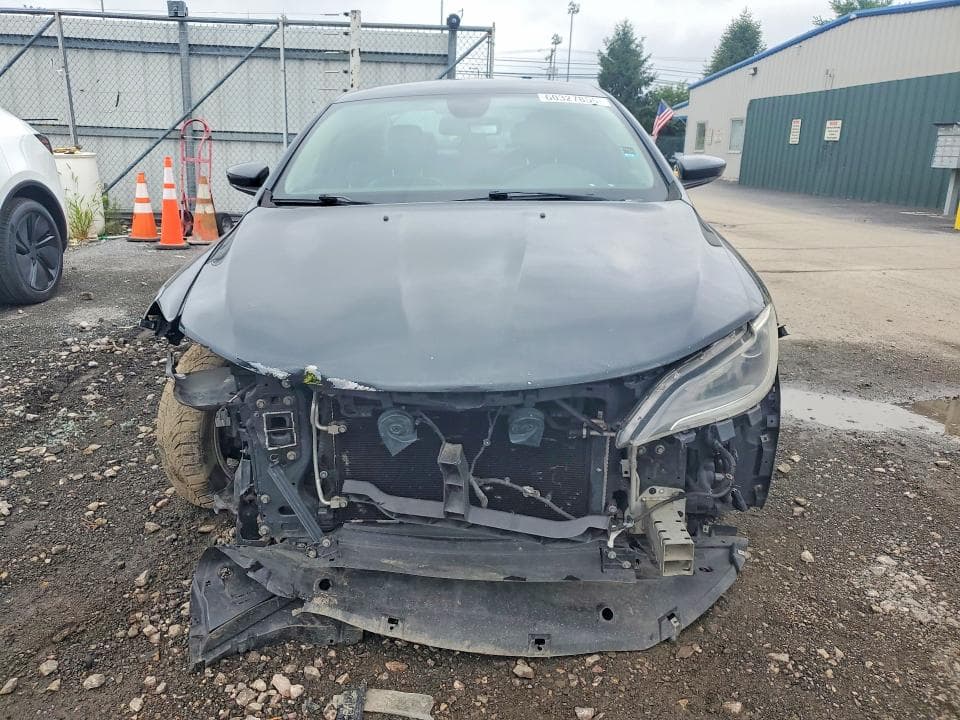 2017 CHRYSLER 200 LIMITED 5