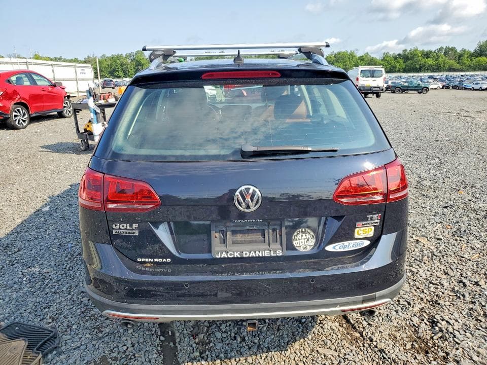 2017 VOLKSWAGEN GOLF ALLTRACK S 6