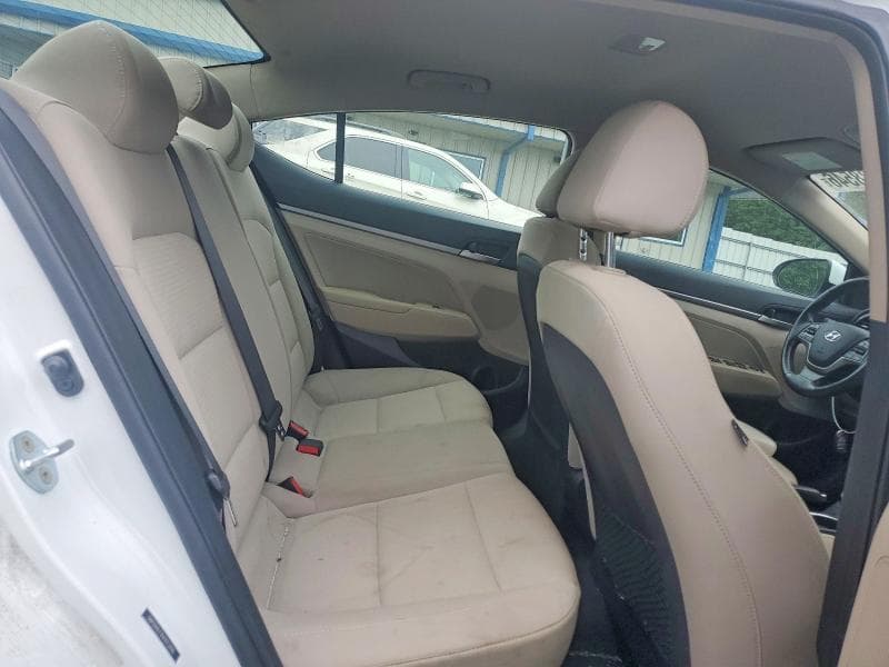 2017 HYUNDAI ELANTRA SE 10