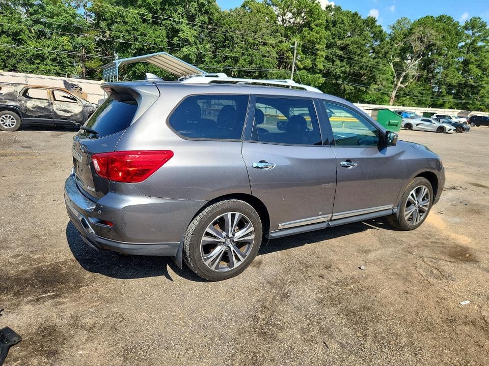 2019 NISSAN PATHFINDER PLATINUM 3