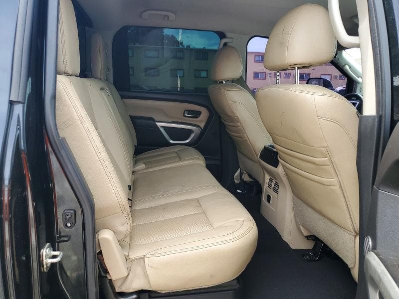 2017 NISSAN TITAN XD SL 10