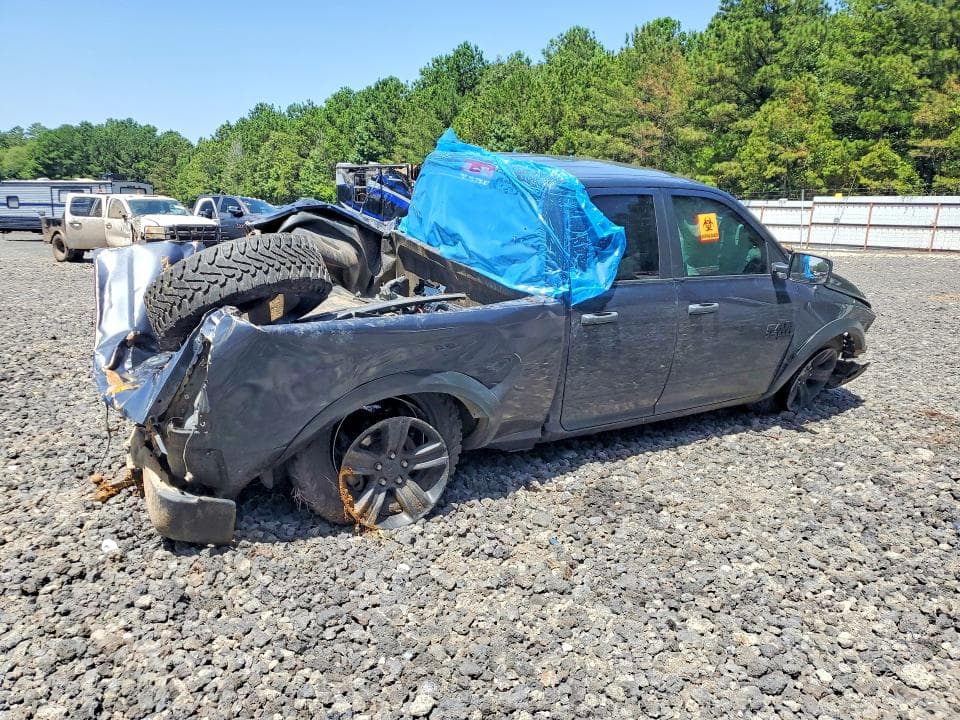 2021 RAM 1500 CLASSIC SLT 3
