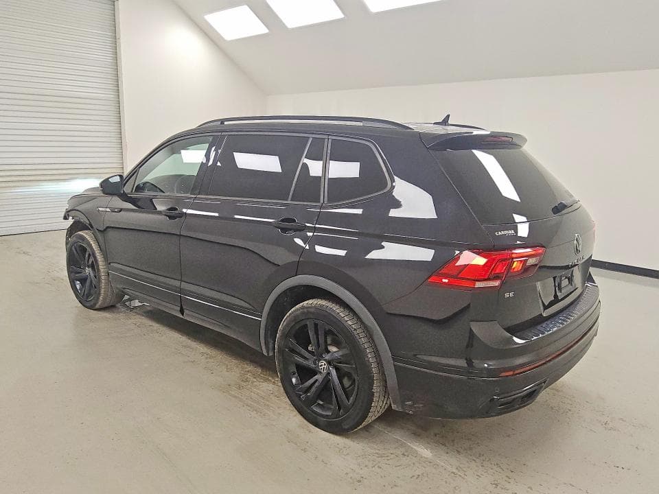 2023 VOLKSWAGEN TIGUAN SE R-LINE BLACK 2