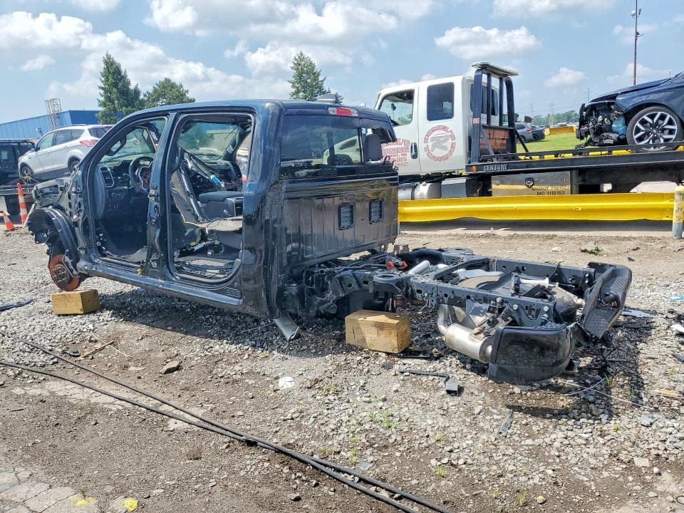 2025 RAM 1500 BIG HORN 2
