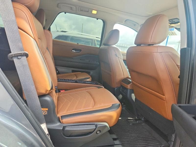 2023 NISSAN PATHFINDER PLATINUM 11