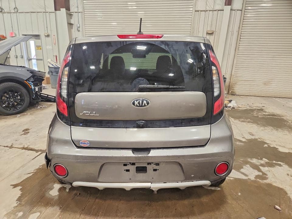 2018 KIA SOUL + 6