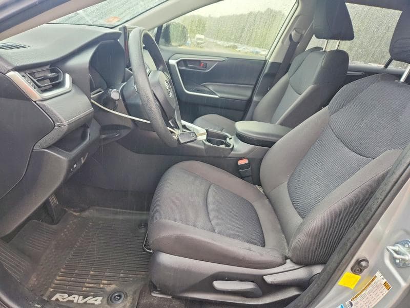2019 TOYOTA RAV4 LE 7