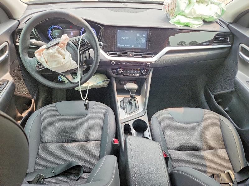 2020 KIA NIRO LX 8