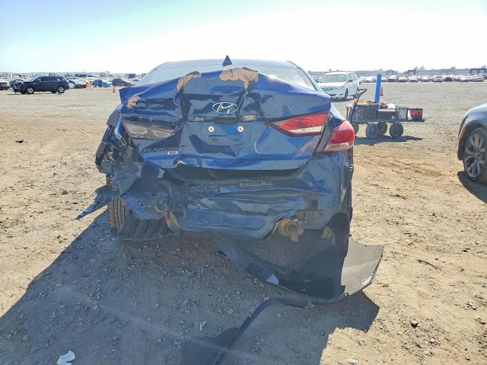 2017 HYUNDAI ELANTRA SE 6