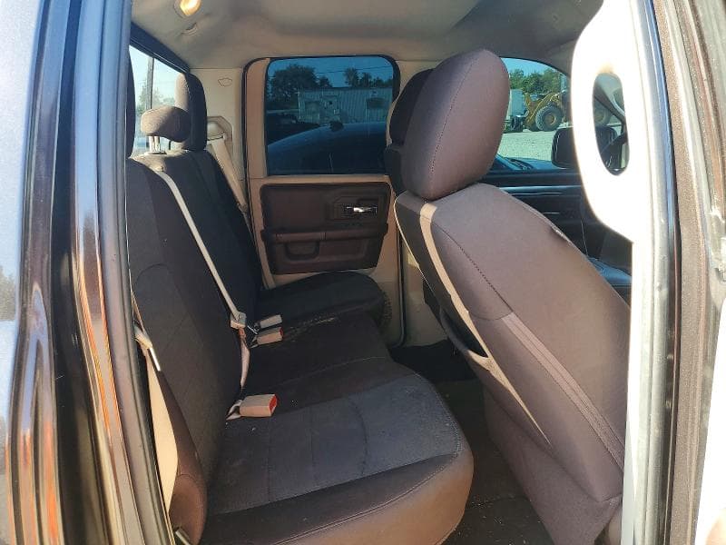 2017 RAM 1500 SLT 10