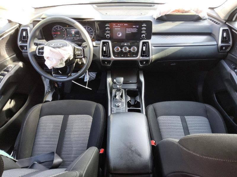 2021 KIA SORENTO LX 8
