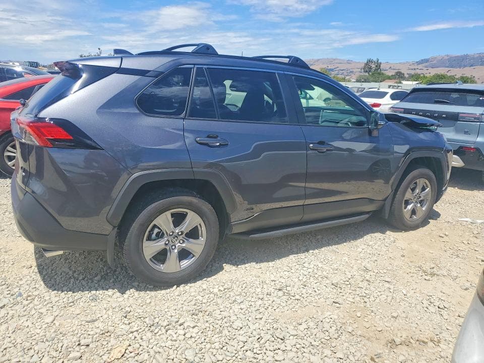 2025 TOYOTA RAV4 LE 3