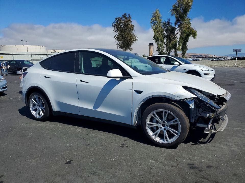 2021 TESLA MODEL Y 4