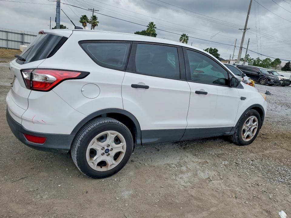 2017 FORD ESCAPE S 3