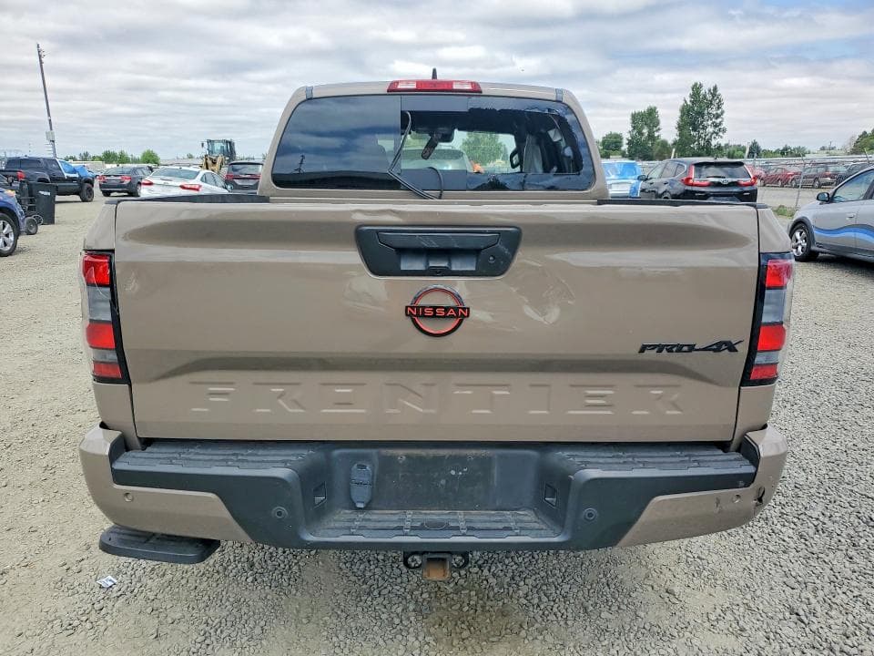 2024 NISSAN FRONTIER PRO-4X 6