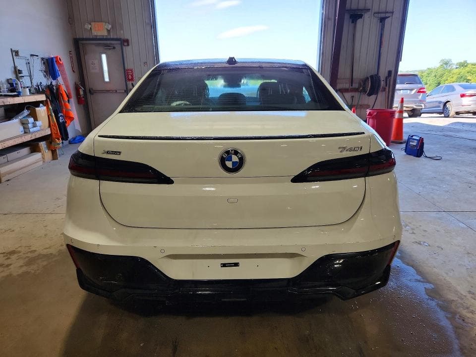 2026 BMW 740 XI 6