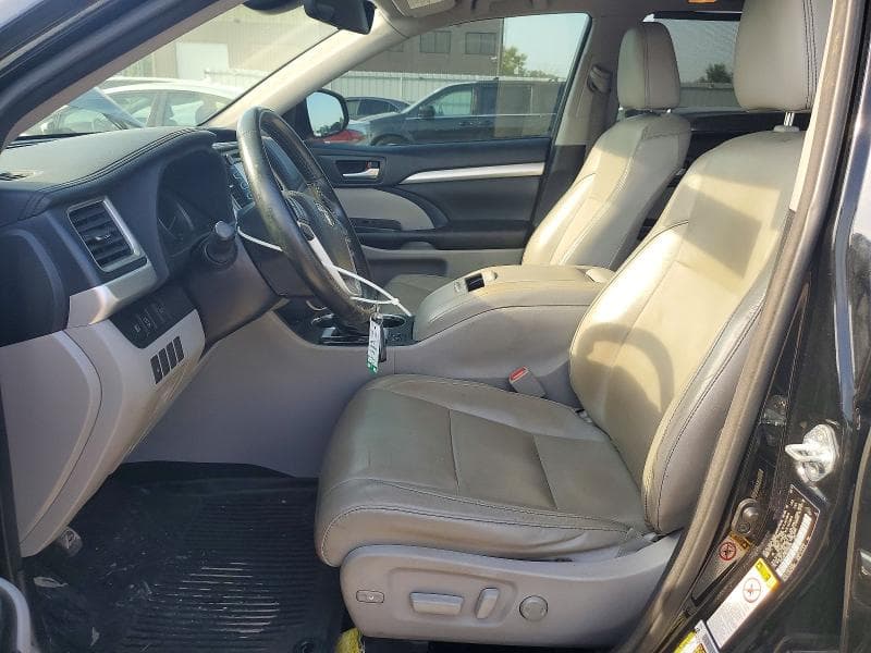 2017 TOYOTA HIGHLANDER XLE 7