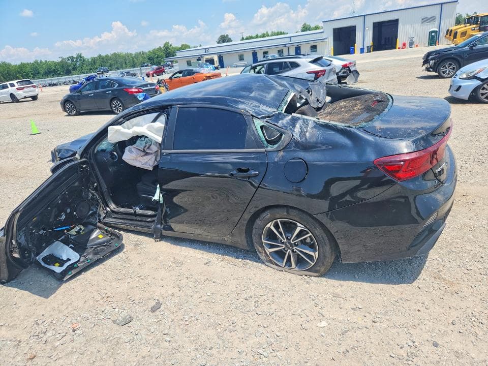 2024 KIA FORTE LXS 2