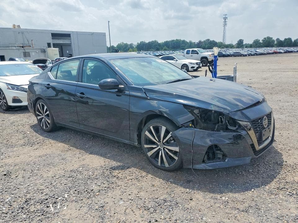 2022 NISSAN ALTIMA SR 4