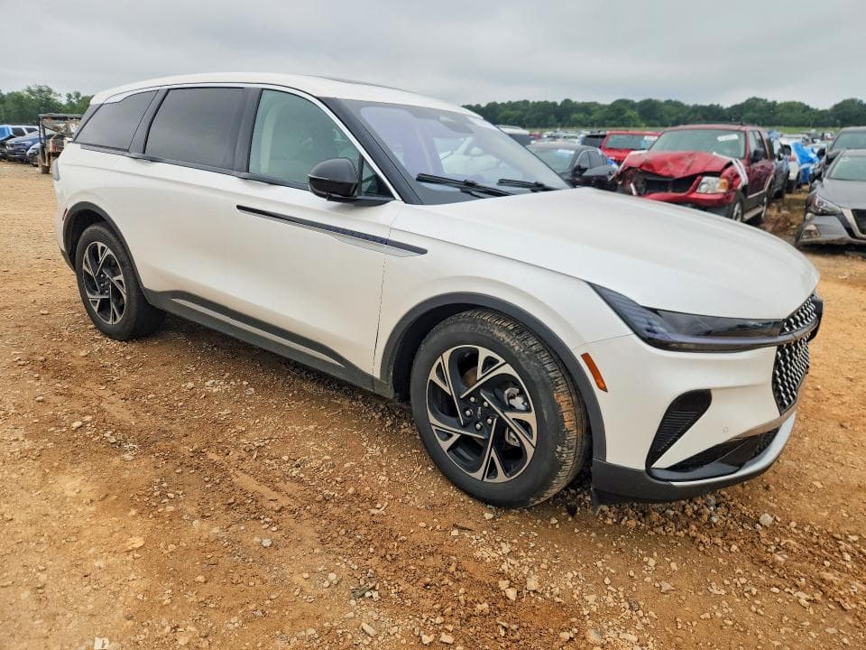2025 LINCOLN NAUTILUS PREMIERE 4