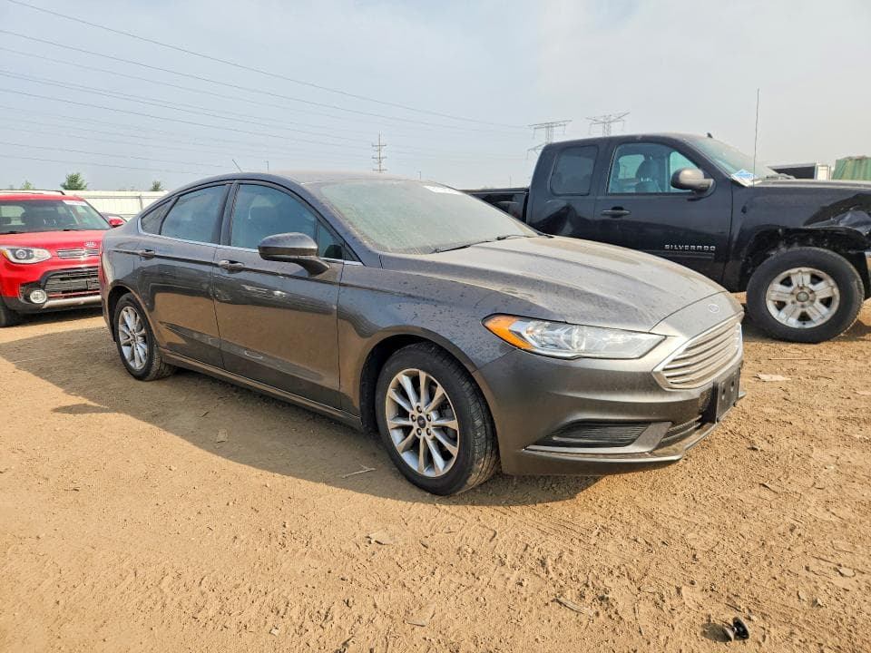 2017 FORD FUSION SE 4