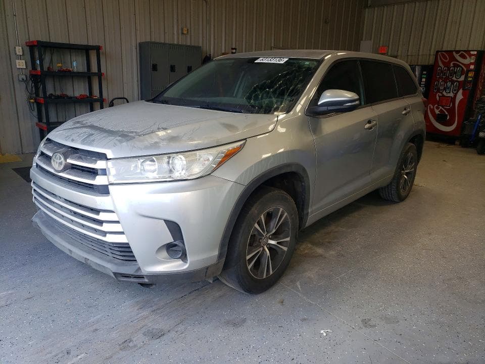 2018 TOYOTA HIGHLANDER LE - 1