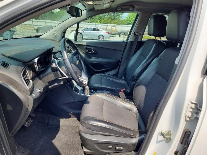 2020 CHEVROLET TRAX 1LT 7