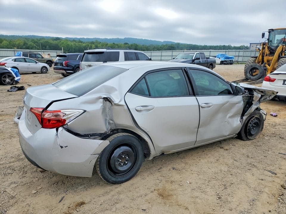 2018 TOYOTA COROLLA LE 3