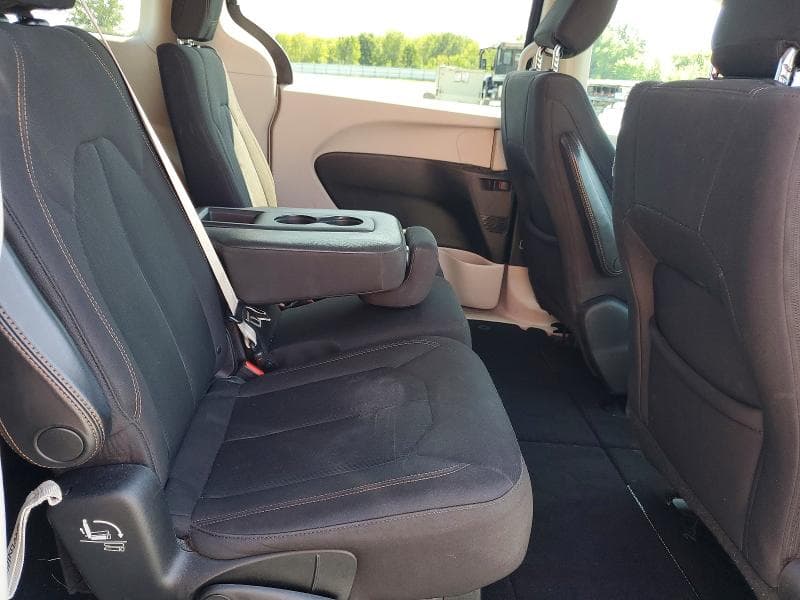 2017 CHRYSLER PACIFICA TOURING 11