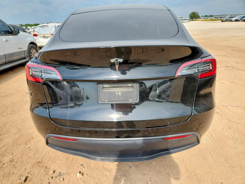 2021 TESLA MODEL Y 6