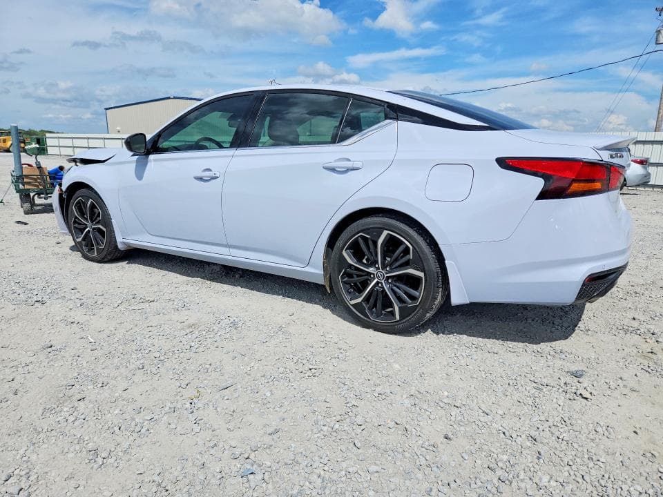 2024 NISSAN ALTIMA SR 2