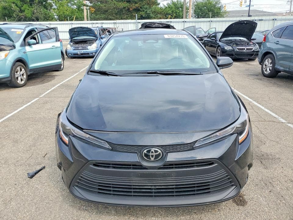 2026 TOYOTA COROLLA LE 5