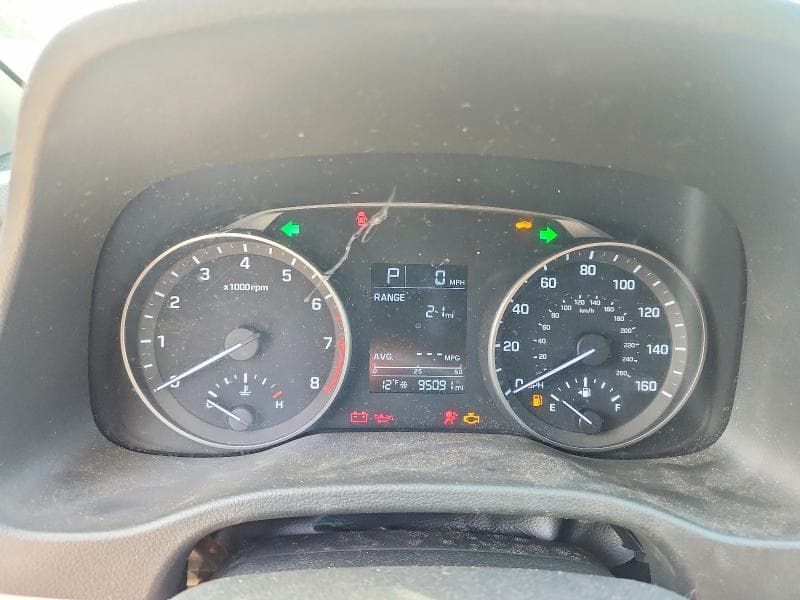 2017 HYUNDAI ELANTRA SE 9