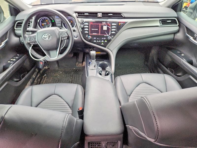 2020 TOYOTA CAMRY SE 8