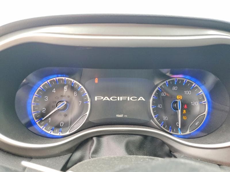 2022 CHRYSLER PACIFICA TOURING L 9