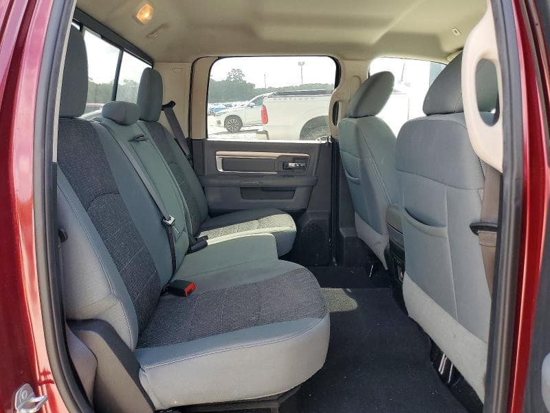 2019 RAM 1500 CLASSIC SLT 10