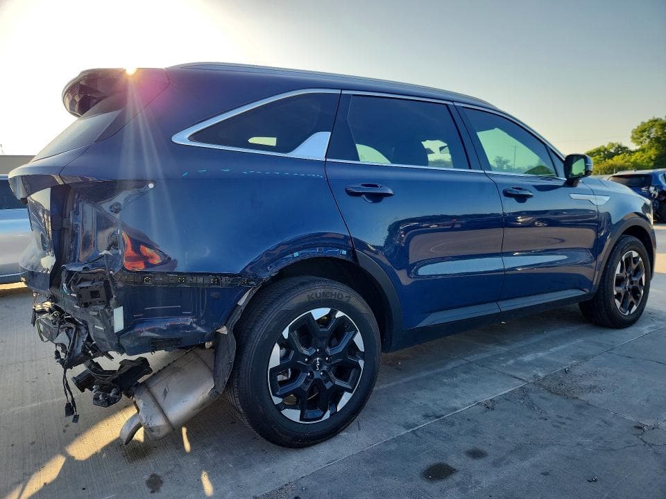 2025 KIA SORENTO S 3
