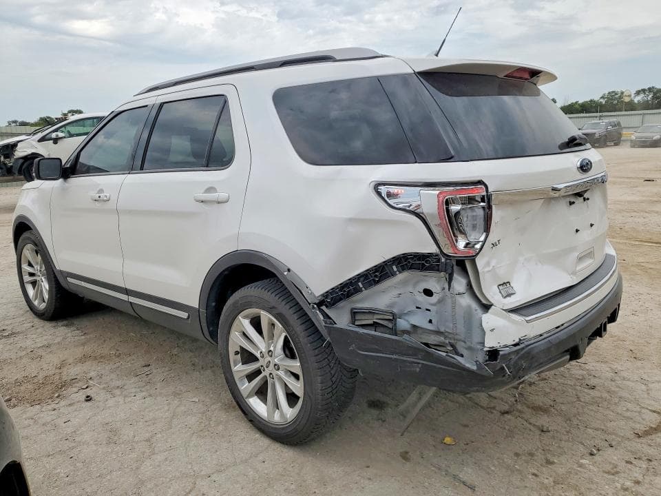 2018 FORD EXPLORER XLT 2