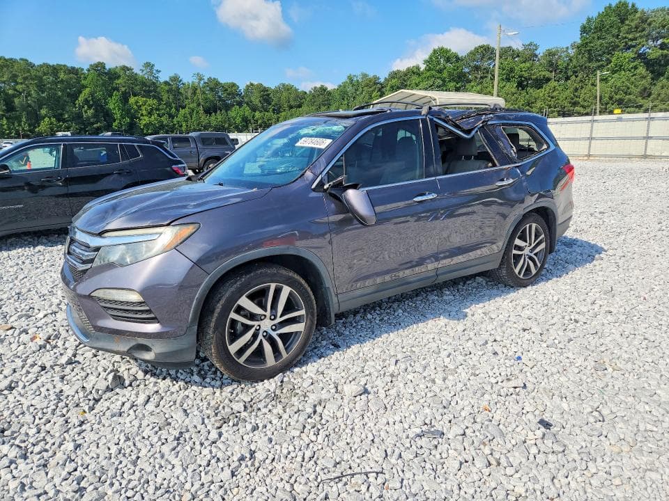 2017 HONDA PILOT TOURING - 1