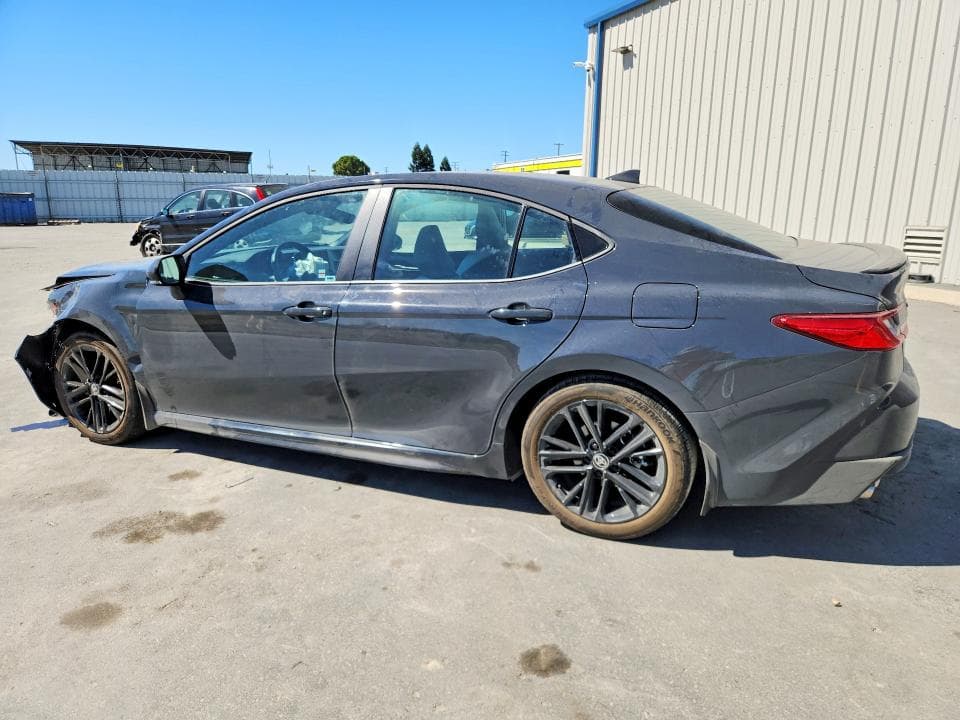 2026 TOYOTA CAMRY SE 2