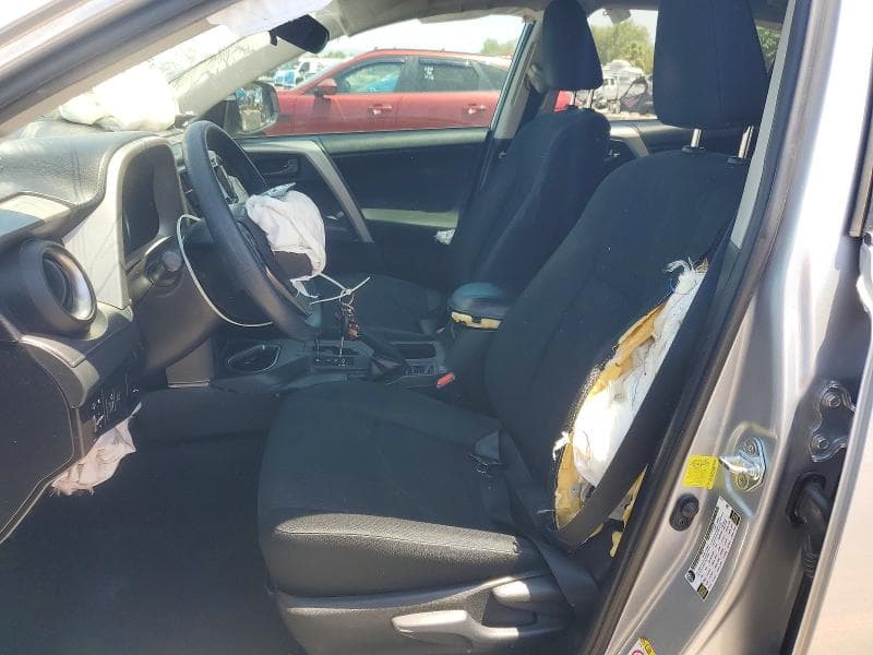 2018 TOYOTA RAV4 LE 7