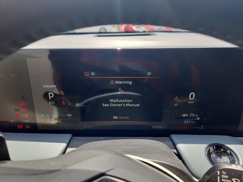 2026 NISSAN LEAF PLATINUM + 9