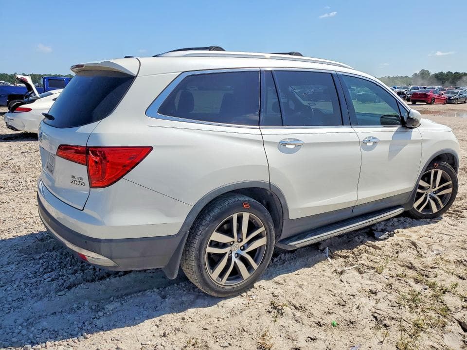 2017 HONDA PILOT ELITE 3