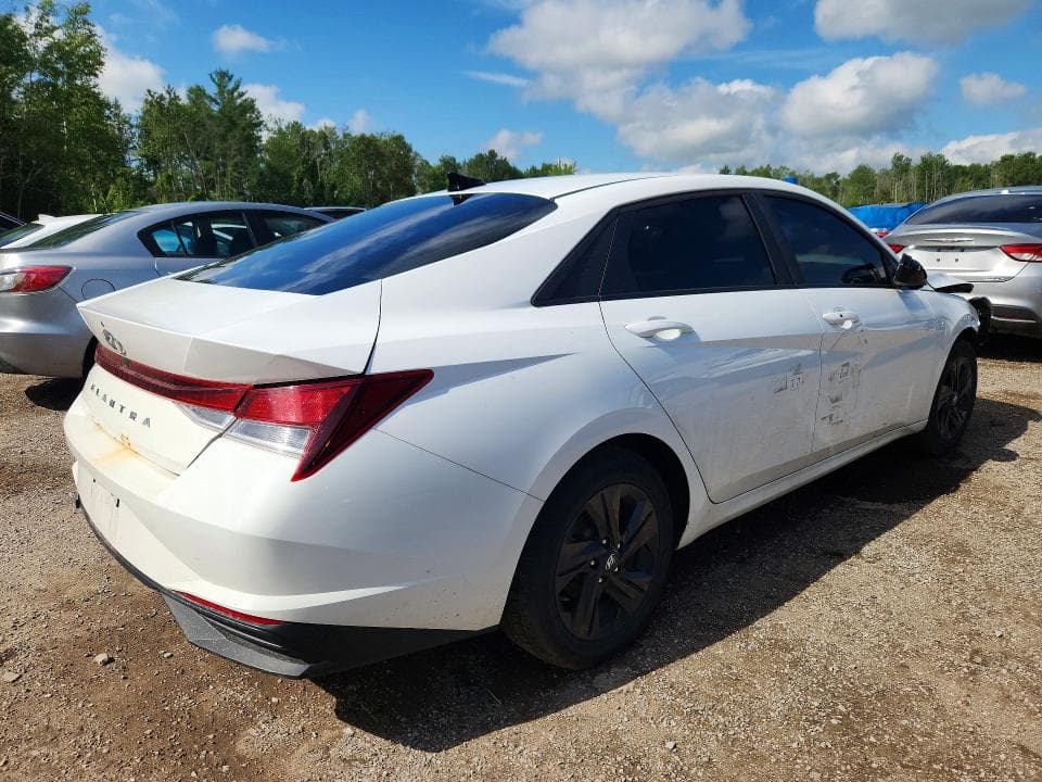 2023 HYUNDAI ELANTRA SEL 3