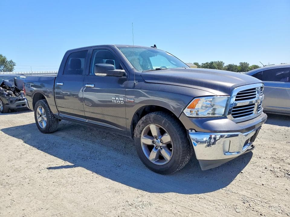 2017 RAM 1500 SLT 4